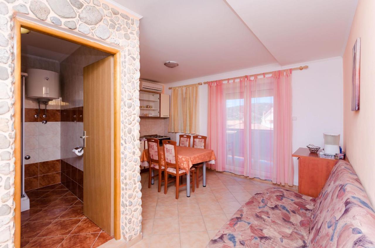 Apartments Rajka Лопар Екстер'єр фото