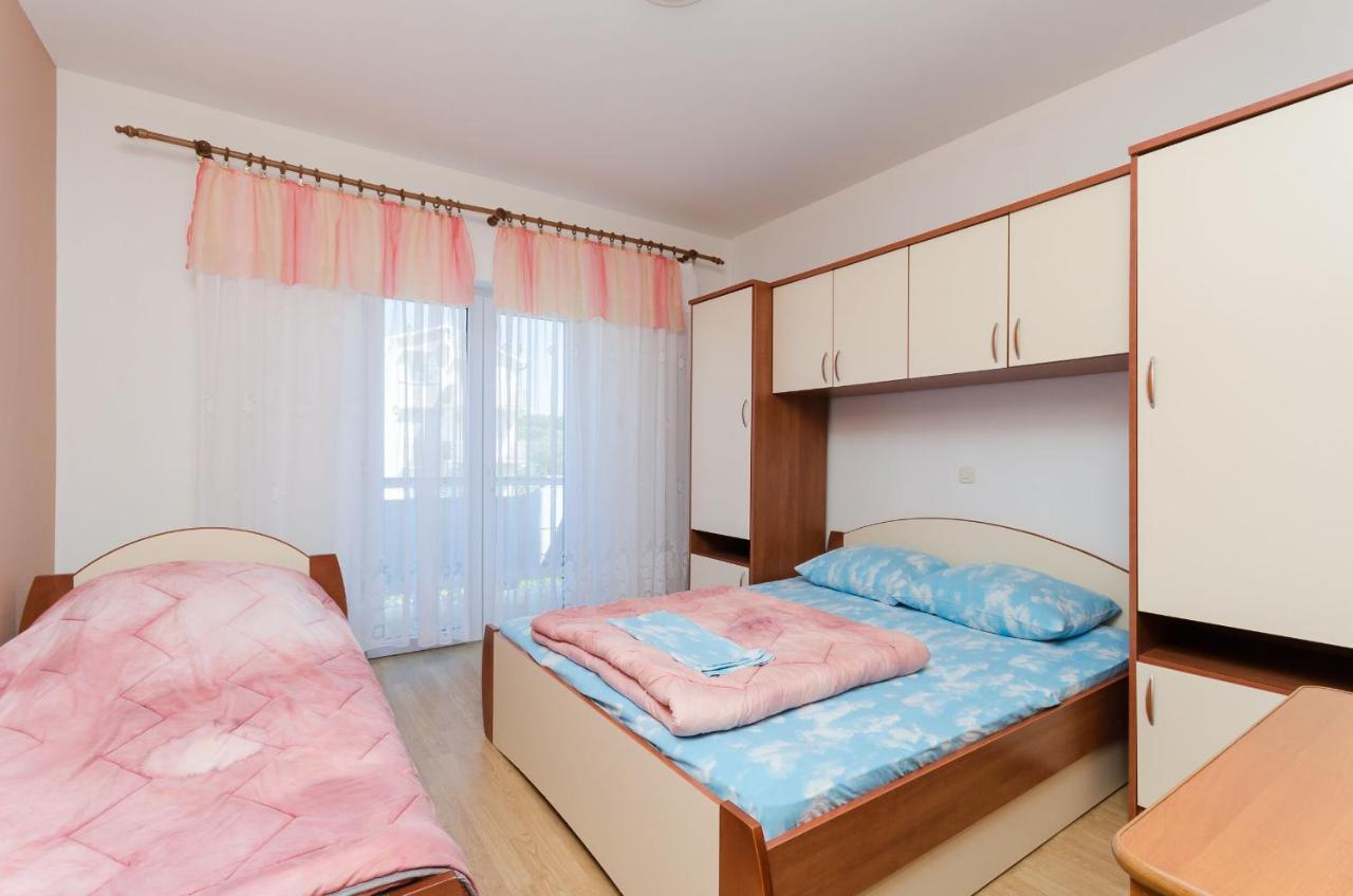 Apartments Rajka Лопар Екстер'єр фото