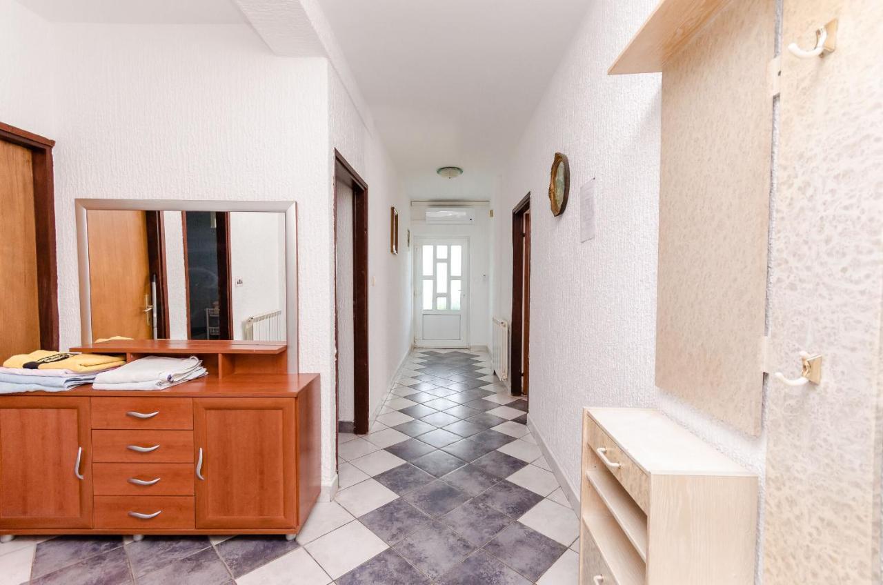 Apartments Rajka Лопар Екстер'єр фото