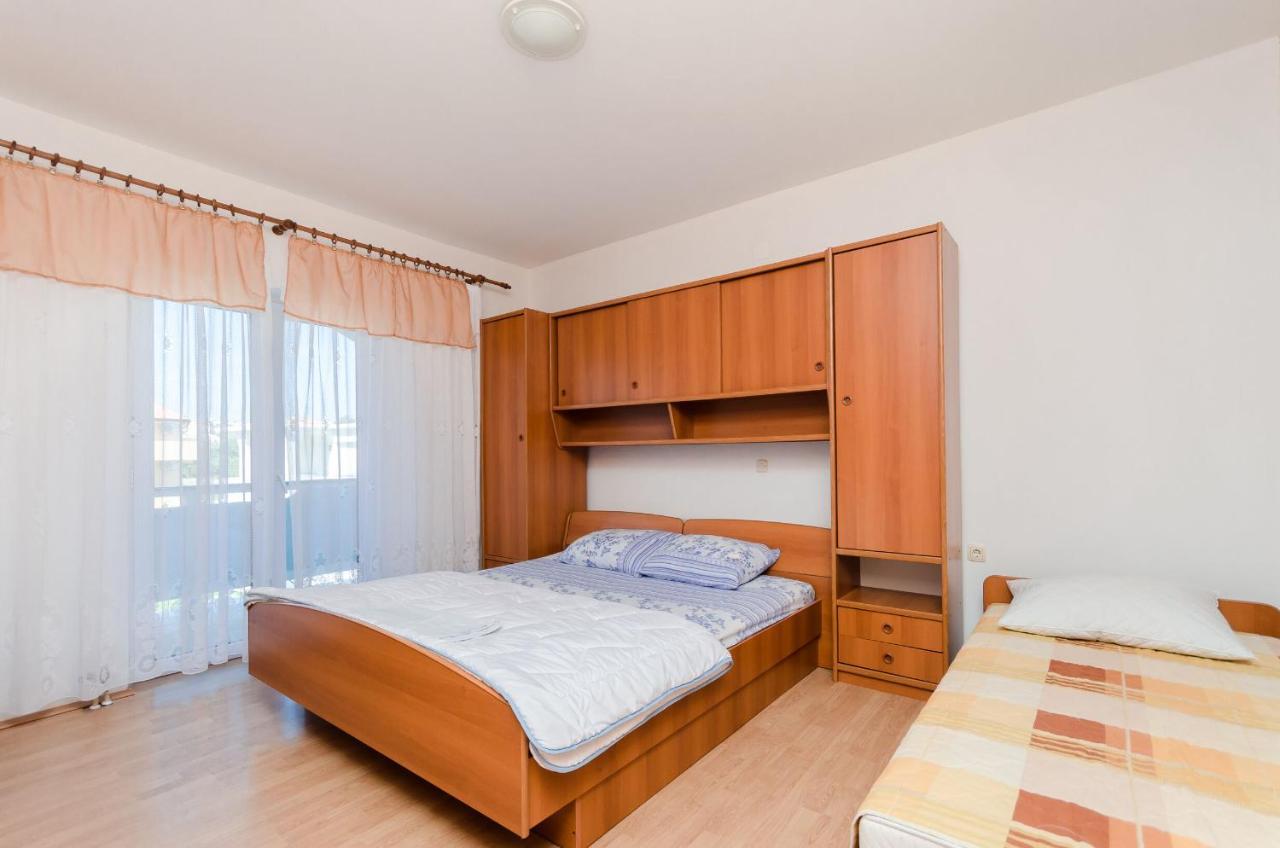 Apartments Rajka Лопар Екстер'єр фото