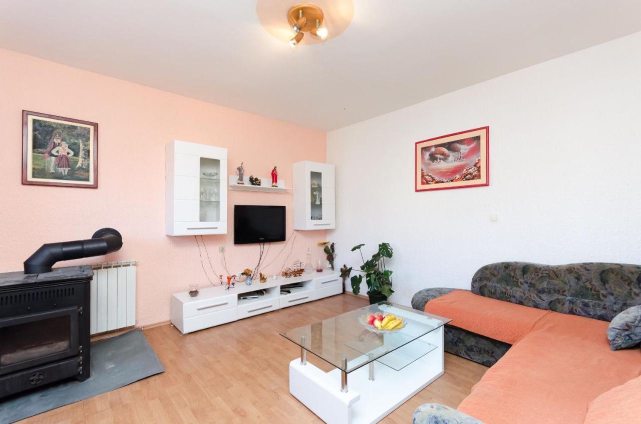 Apartments Rajka Лопар Екстер'єр фото