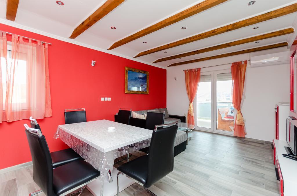 Apartments Rajka Лопар Екстер'єр фото