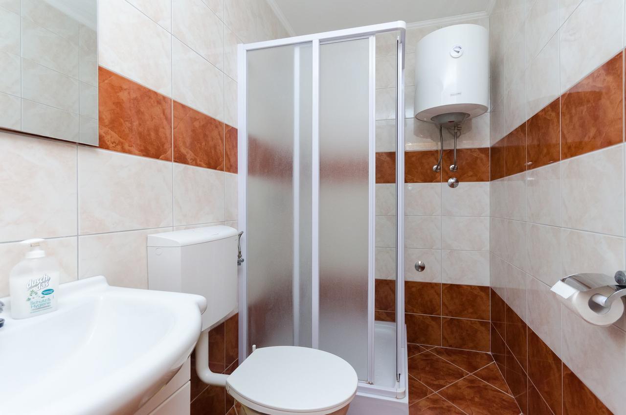 Apartments Rajka Лопар Екстер'єр фото