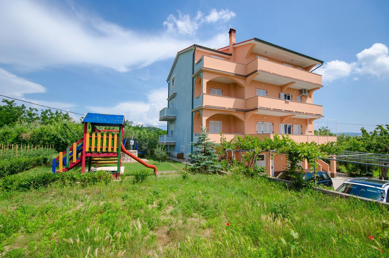 Apartments Rajka Лопар Екстер'єр фото